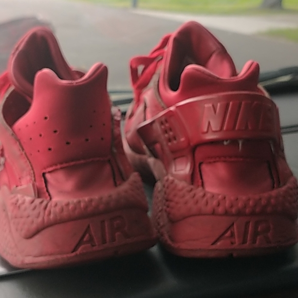 Shoes - Picture 3 of 3